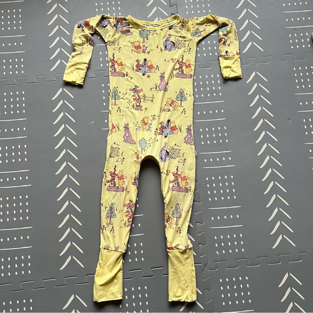 Little Sleepies Playtime with Pooh Crescent Zippy